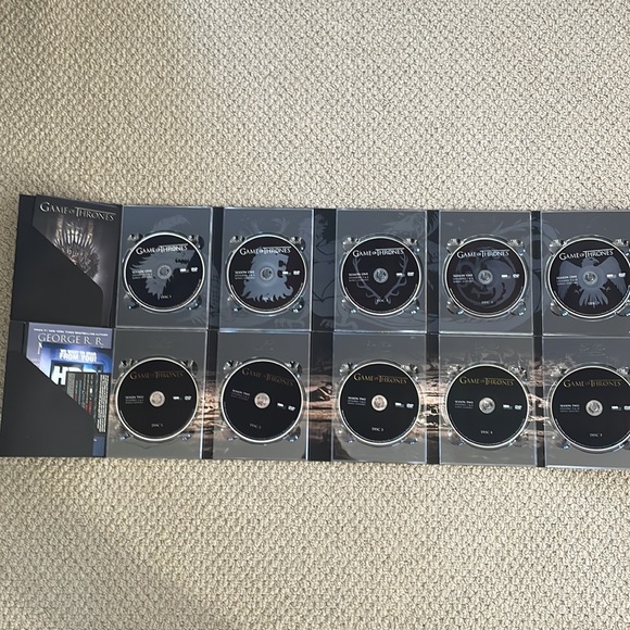 Game of Thrones, Complete Seasons 1 & 2, DVD set - Picture 2 of 3